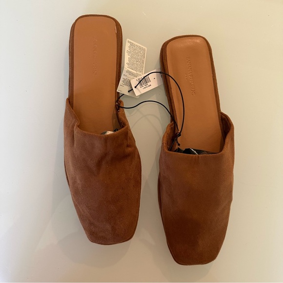 Banana Republic Shoes - NWT Banana Republic Soft Minimalist Faux Suede Flat Mules Size 8 casual Parisian